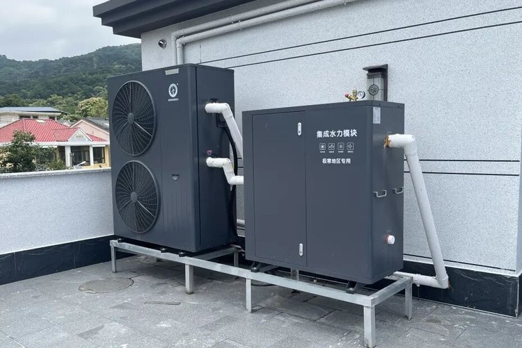jxf吉祥坊空气能极寒地区专用机组屋顶安装实拍